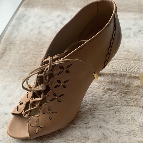 Micheal Kors high heels Size 8.5 - Picture 3 of 7